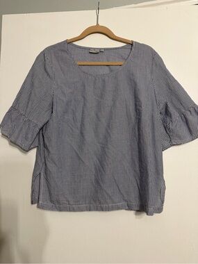 Women's Blue and White Pinstripe Scoop Neck Blouse